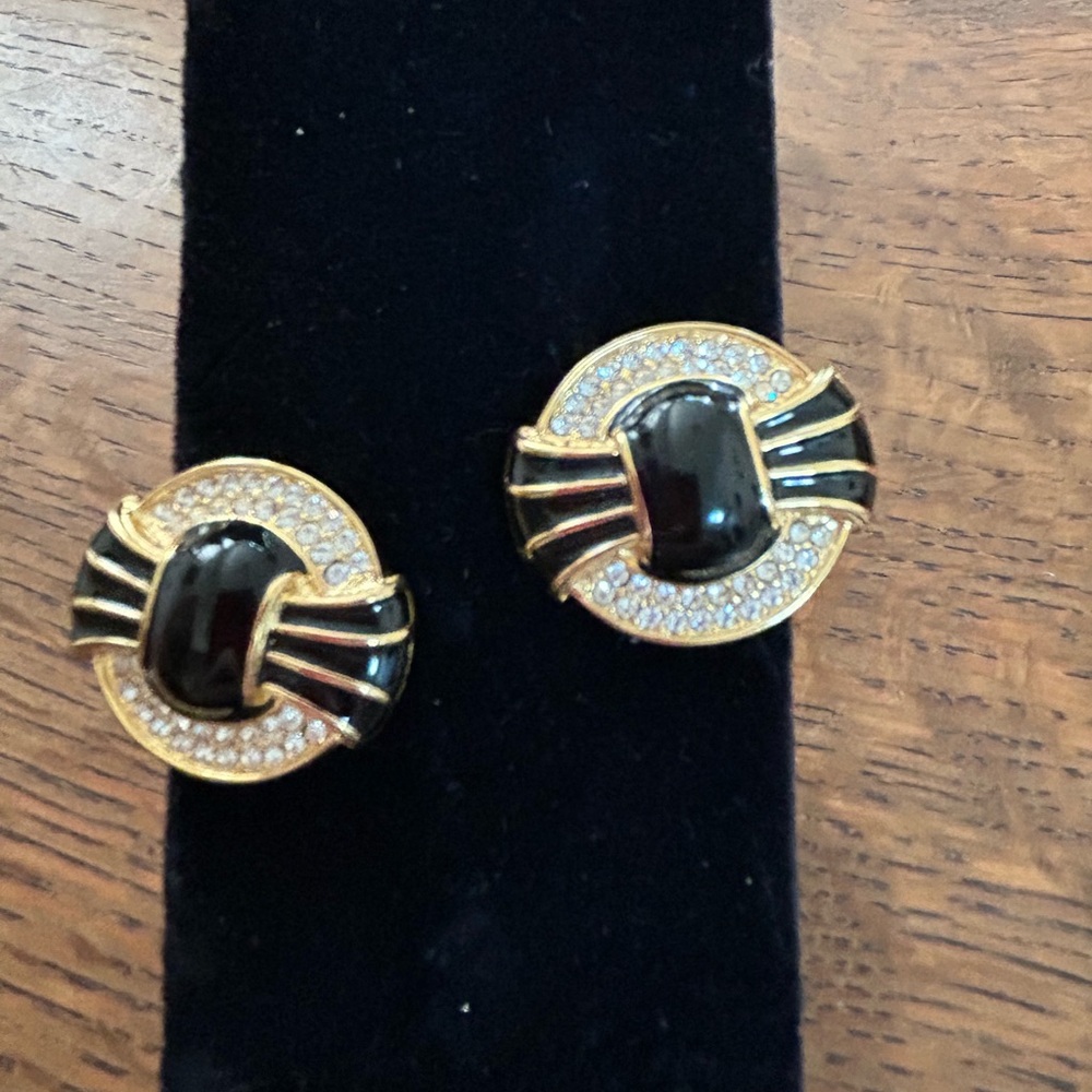 Vintage Kenneth J Lane Clip Earrings - image 2